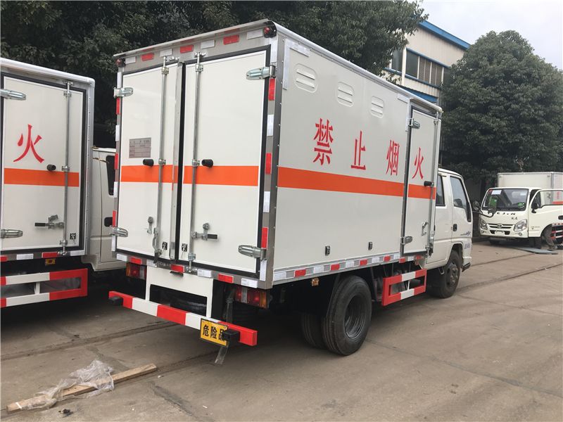 油漆涂料屬于幾類危險(xiǎn)品？油漆涂料怎么運(yùn)輸？